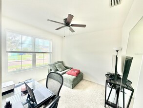 15402 Ibis Fall Pl in Sun City Center, FL - Building Photo - Building Photo
