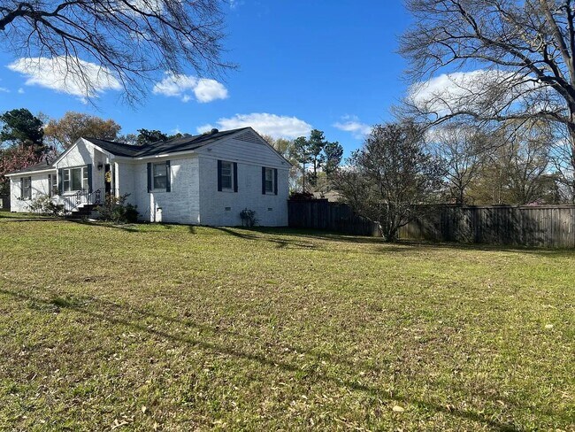 5568 Rich Rd in Memphis, TN - Building Photo - Building Photo