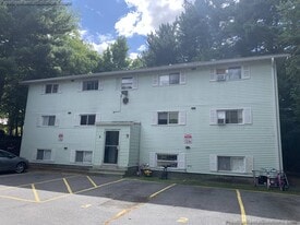 7 Beacon St in Leominster, MA - Building Photo