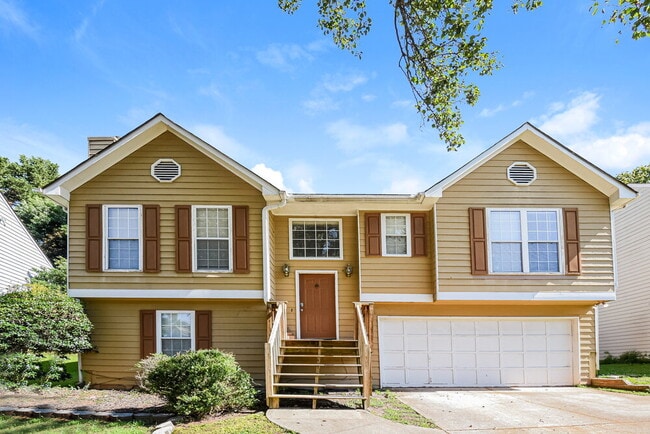 property at 2695 Chadwick Ln NW