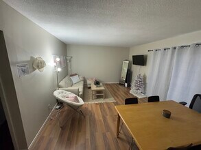 217 Collingwood St in Kingston, ON - Building Photo - Building Photo