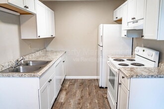 129 Hillcrest Dr in Knoxville, TN - Foto de edificio - Building Photo