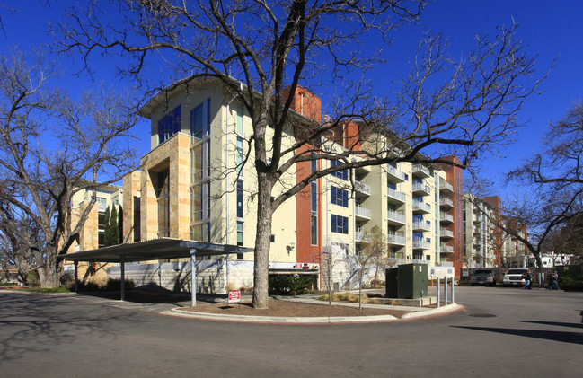 Barton Place in Austin, TX - Building Photo - Building Photo