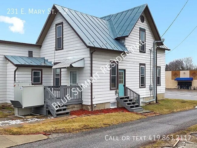 231 E Mary St in Bucyrus, OH - Building Photo - Building Photo