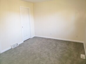 1297 FRYE'S GROVE Ln in Middletown, PA - Building Photo - Building Photo