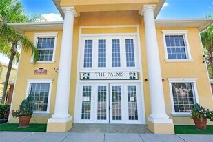 10825 Windsor Walk Dr, Unit 205 in Orlando, FL - Building Photo