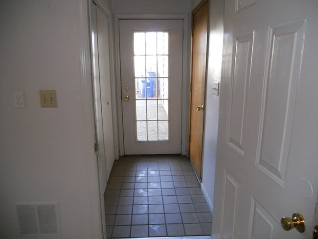 2300 Lowell Dr in Lawrence, KS - Building Photo - Building Photo