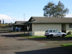 The Pines Apartments in Vancouver, WA - Foto de edificio - Building Photo