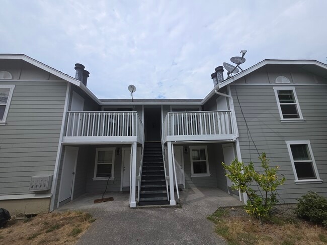 2410 S I St, Unit 3