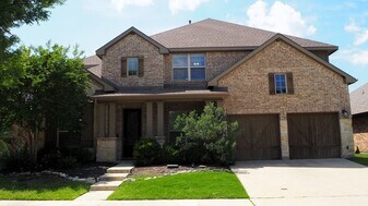 909 Fenceline Dr in Argyle, TX - Building Photo