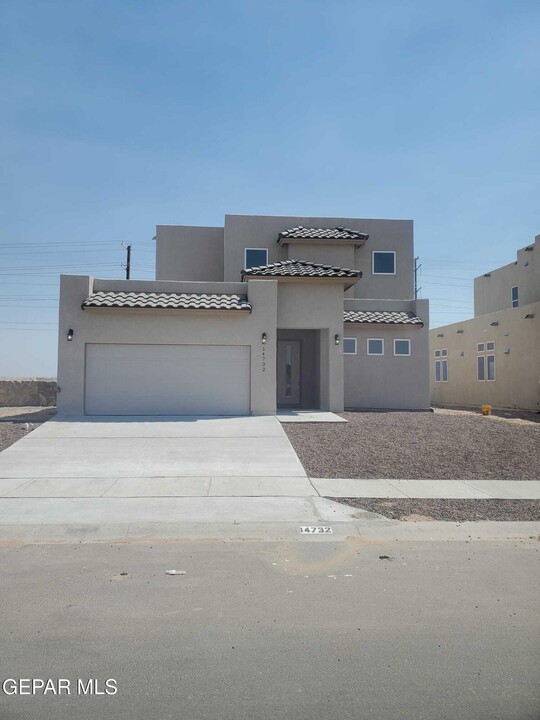 14732 John McNeely Ave in El Paso, TX - Building Photo