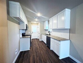 2385 Miller St in Denison, TX - Building Photo - Building Photo