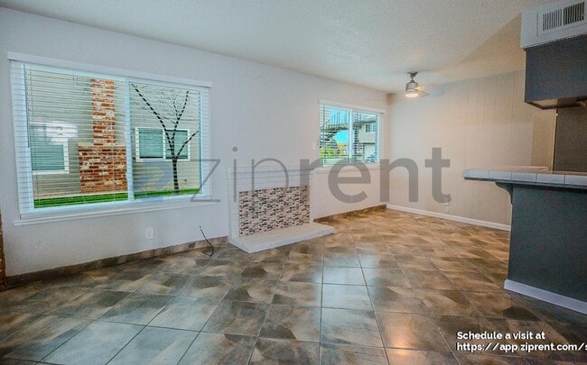 4145 Apostolo Cir in Sacramento, CA - Foto de edificio - Building Photo