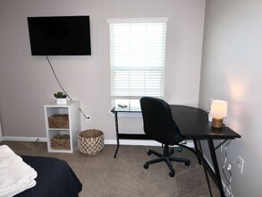 83 Rhett Ln in Richmond Hill, GA - Building Photo - Building Photo