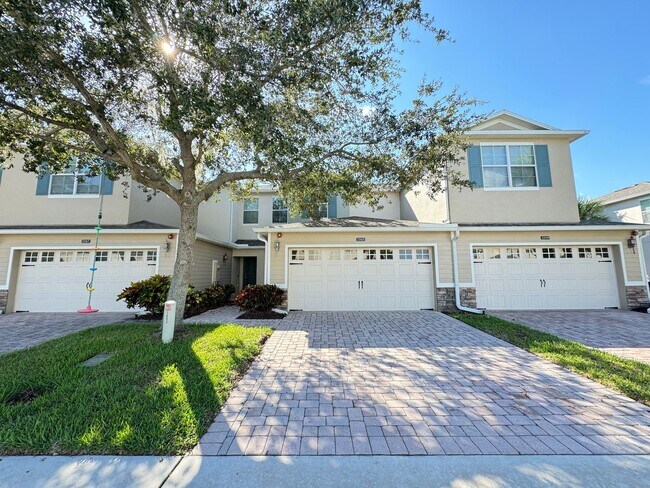 1563 Priory Cir in Winter Garden, FL - Building Photo - Building Photo