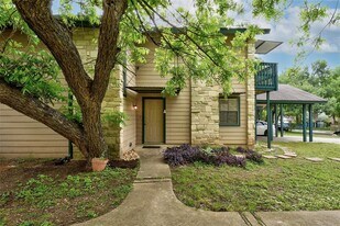 1800 Cinnamon Path in Austin, TX - Building Photo