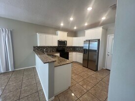3816 Lockhaven Dr in Clovis, NM - Building Photo