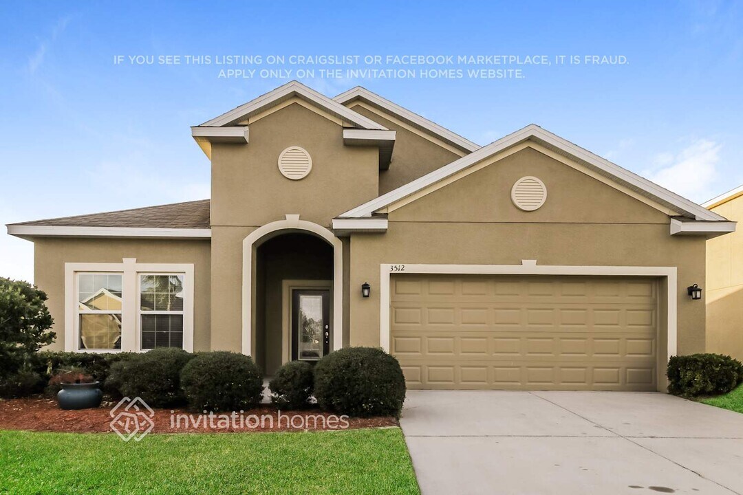3512 Rhapsody St in St. Cloud, FL - Building Photo