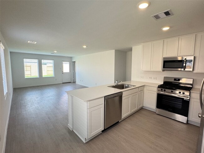 9014 Rose Pelican Ln in Baytown, TX - Building Photo - Building Photo