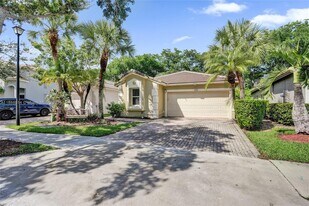 4161 Sapphire Terrace in Weston, FL - Building Photo