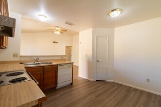 1605 W Straford Dr in Chandler, AZ - Building Photo - Building Photo