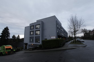 Park Meadow Apartments in Seattle, WA - Building Photo - Building Photo