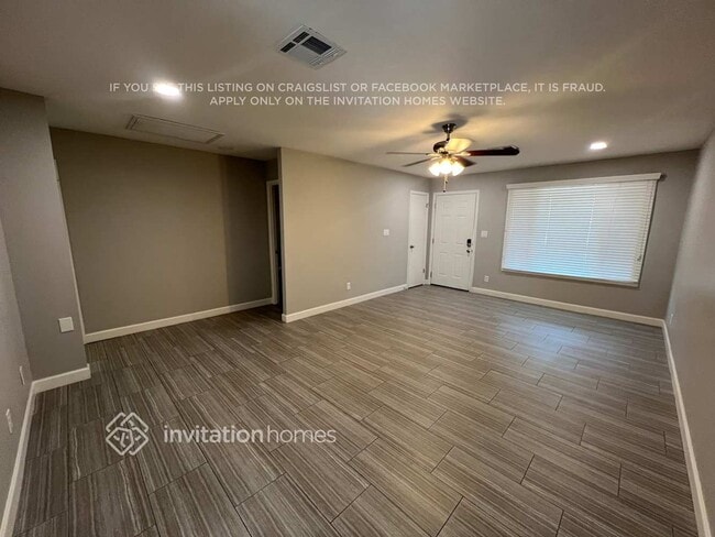 2461 E Manhatton Dr in Tempe, AZ - Foto de edificio - Building Photo