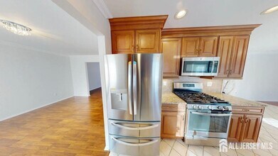 9 Black Oak Ln in Old Bridge, NJ - Building Photo - Building Photo