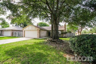 4615 Tealgate Dr in Spring, TX - Building Photo - Building Photo