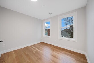 9 Wenham St, Unit 3 in Boston, MA - Building Photo - Building Photo