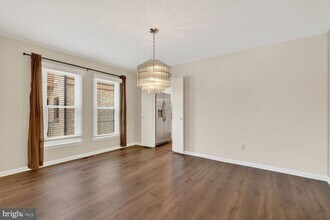 9926 Great Oaks Way in Fairfax, VA - Building Photo - Building Photo