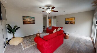 12401 Uttimer Ln in Austin, TX - Building Photo