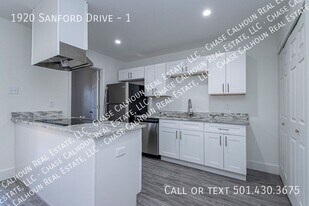 1920 Sanford Dr in Little Rock, AR - Building Photo