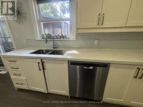 1278 Leighland Rd in Burlington, ON - Building Photo - Building Photo