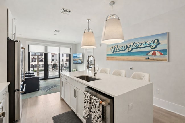 215 2nd Ave, Unit 207 in Asbury Park, NJ - Foto de edificio - Building Photo