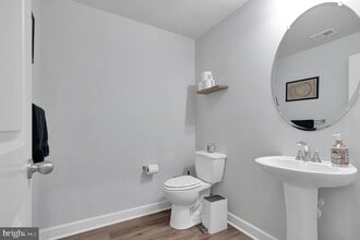 7203 Mountaineer Dr in Alexandria, VA - Building Photo - Building Photo