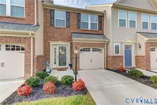 8942 Ringview Dr in Mechanicsville, VA - Building Photo