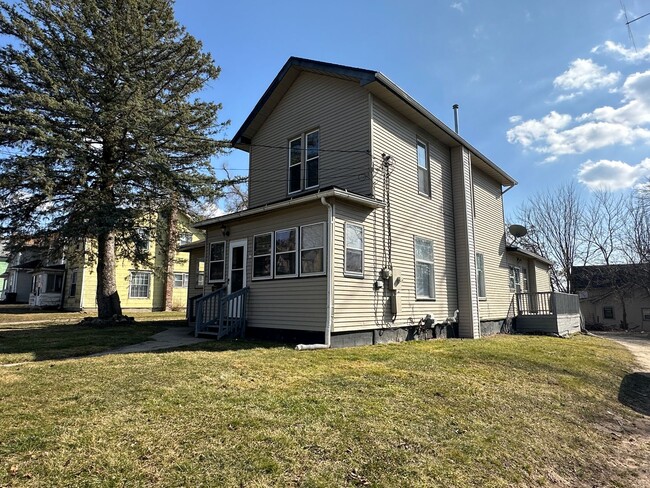 415-417 W Ganson St in Jackson, MI - Foto de edificio - Building Photo