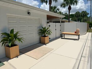 126 N Palmway in Lake Worth Beach, FL - Building Photo - Building Photo