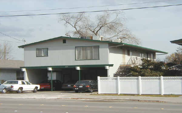 1609 Cavallo Rd in Antioch, CA - Foto de edificio - Building Photo