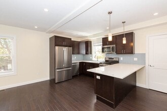 57 Catherine St, Unit 1 in Boston, MA - Building Photo - Building Photo