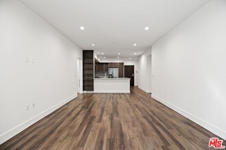 1819 Kelton Ave in Los Angeles, CA - Building Photo - Building Photo