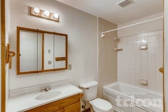 2144 Sherwood Ave in St. Paul, MN - Foto de edificio - Building Photo