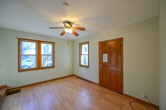 29 N Shafer St in Athens, OH - Building Photo - Building Photo