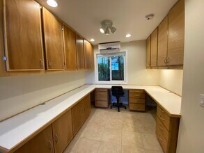 3708A Claudine St, Unit 2 in Honolulu, HI - Building Photo - Building Photo