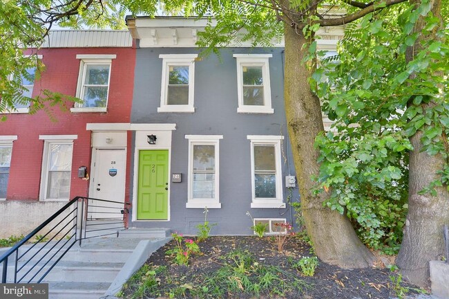 26 E Abbottsford Ave in Philadelphia, PA - Building Photo - Building Photo