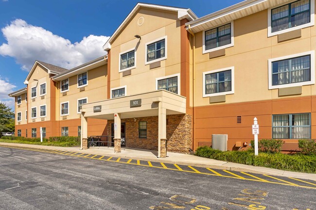 Furnished Studio-Philadelphia - Mt. Laurel in Mount Laurel, NJ - Foto de edificio - Building Photo