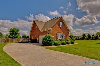 4905 Saddle Ridge Dr SE in Owens Cross Roads, AL - Building Photo - Building Photo