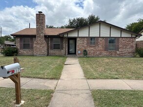 6217 Skylark Ln in Watauga, TX - Building Photo - Building Photo