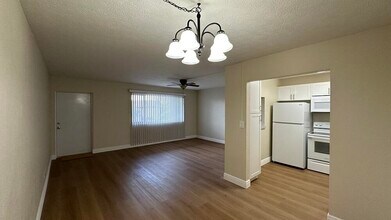 700 Village Green Ct in Palm Springs, FL - Building Photo - Building Photo
